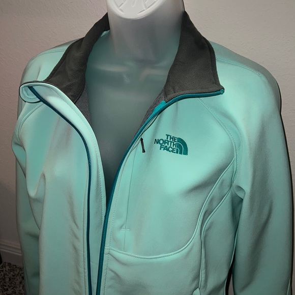 The North Face - Mint Green Apex Bionic Full-Zip Jacket - Picture 2 of 6
